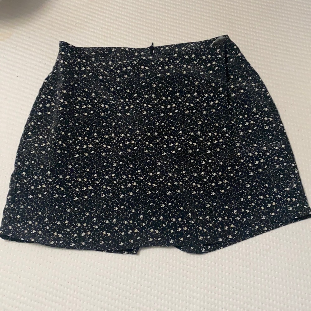 Fitted Floral Skort